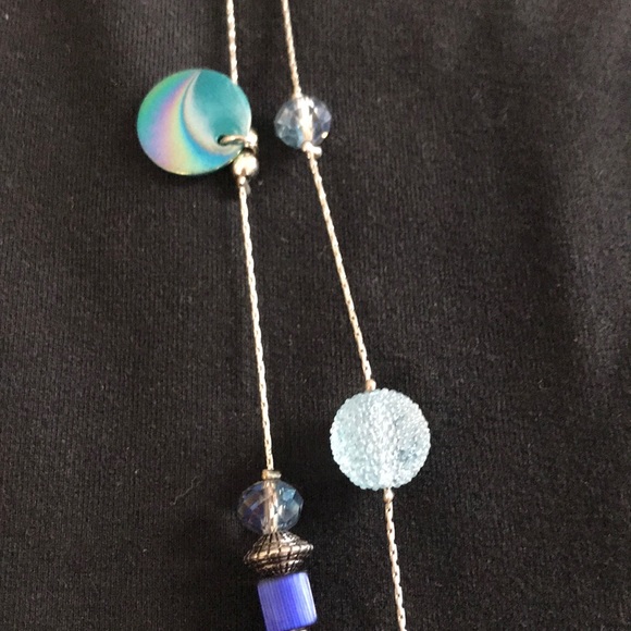 MULTI COLOR SILVER TONE DOUBLE CHAIN NECKLACE - Picture 4 of 5